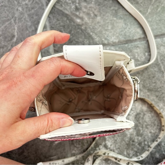 Betsey Johnson White Pink Sassy Spirits Crossbody Bag Girls Just Wanna Have Rum - Picture 6 of 14